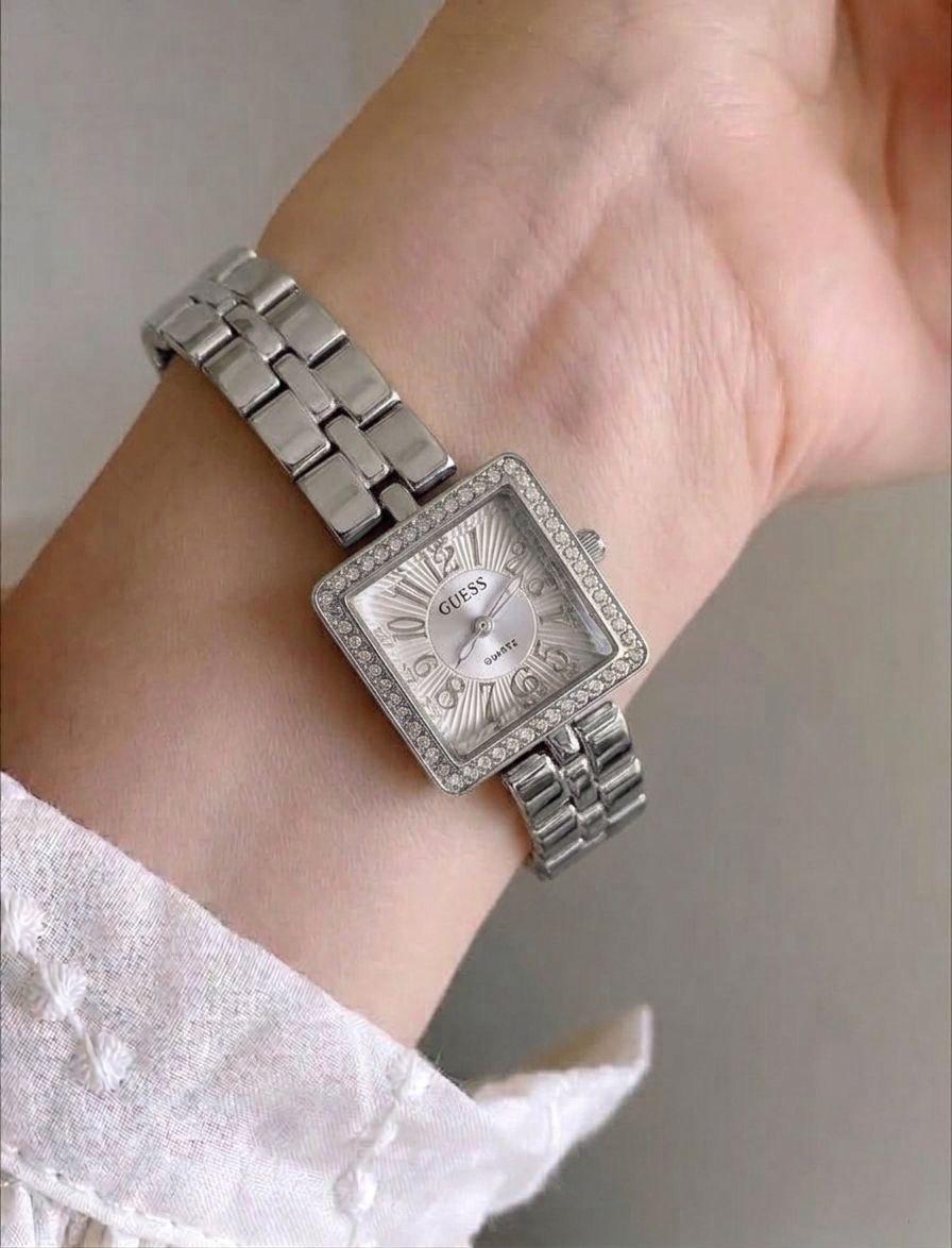 Guess - الصورة 2